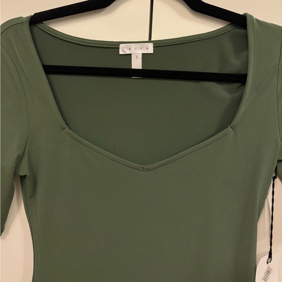 Leith Green Bodysuit - Picture 7 of 7